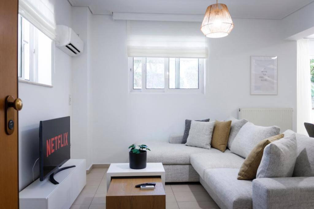 Pame Rentals - Cozy Glyfada Stay With Free Parking Афіни Екстер'єр фото