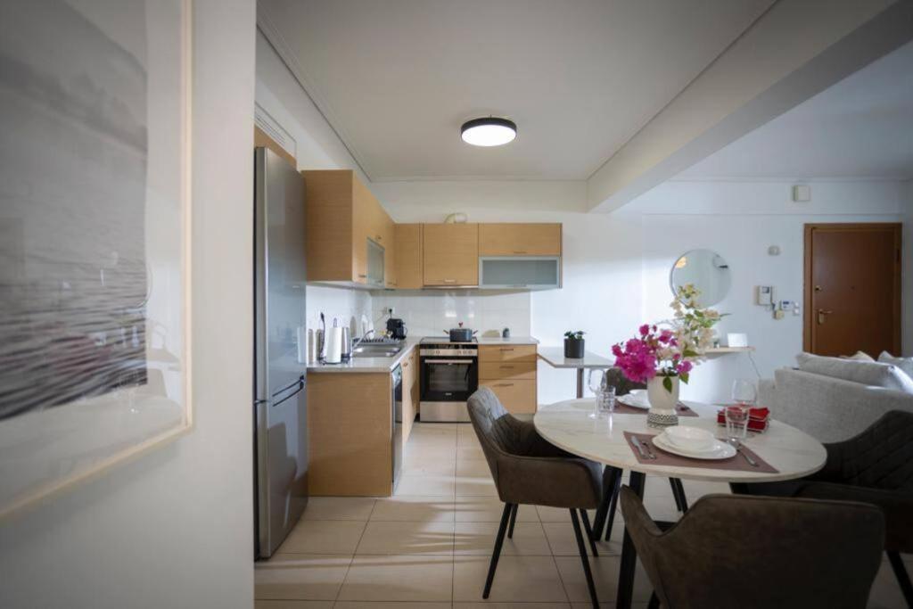 Pame Rentals - Cozy Glyfada Stay With Free Parking Афіни Екстер'єр фото